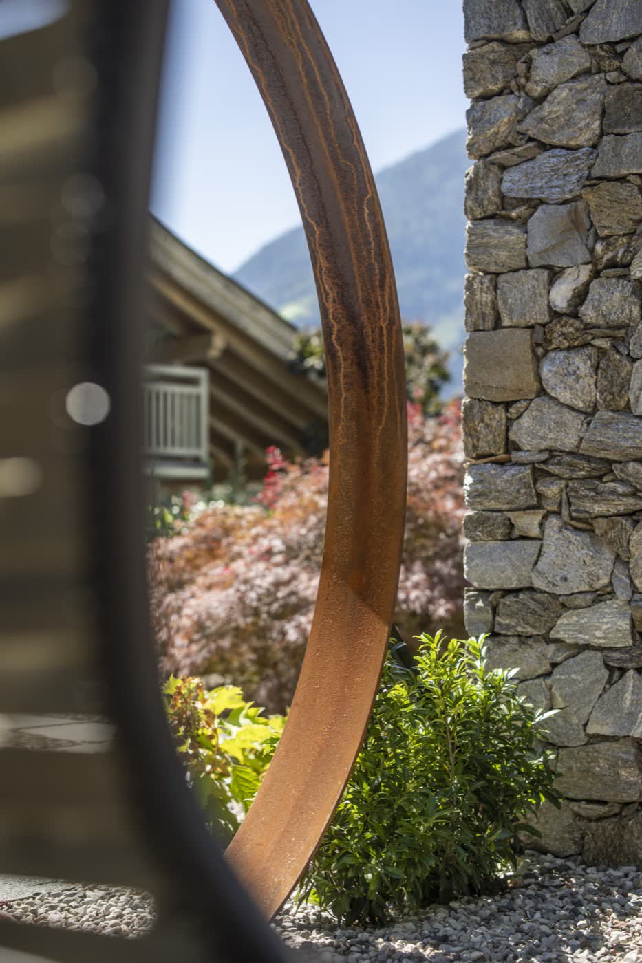 Dettaglio del cerchio in corten